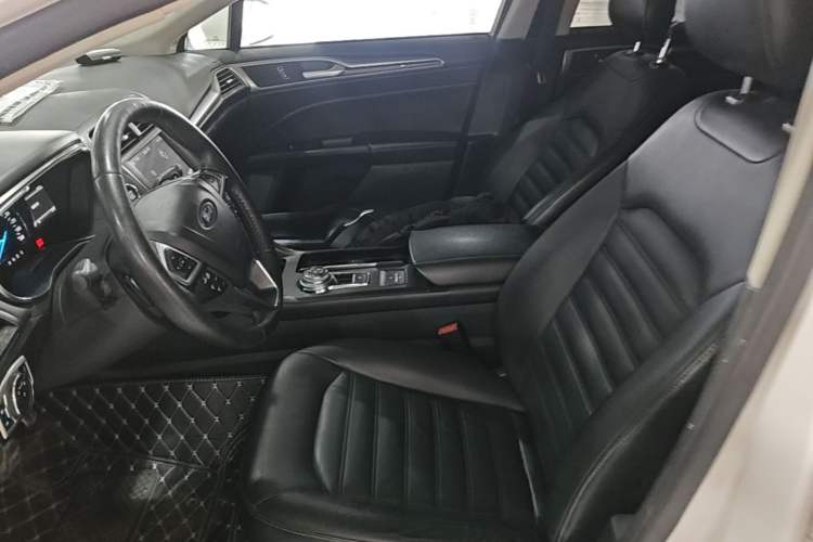 Used Ford Mondeo 2017 EcoBoost 200 Luxury Model Left Front Seat