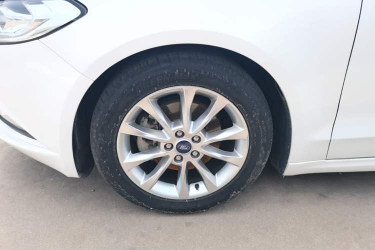 Used Ford Mondeo 2017 Facelifted EcoBoost 180 Fashion Edition Left Front Wheel Hub