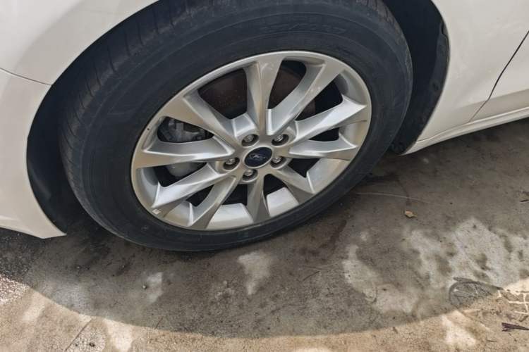 Used Ford Mondeo 2017 Facelifted EcoBoost 180 Fashion Edition Left Front Wheel Hub