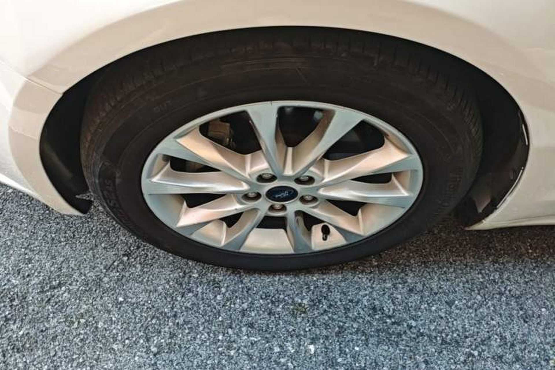 Used Ford Mondeo 2017 EcoBoost 180 Stylish Model Left Front Wheel Hub