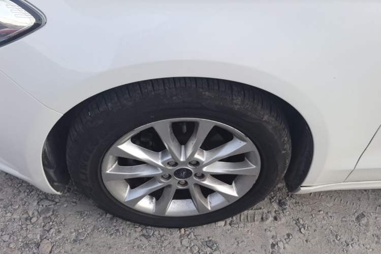 Used Ford Mondeo 2017 Facelifted EcoBoost 180 Fashion Edition Left Front Wheel Hub
