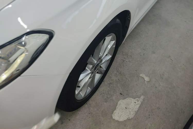 Used Ford Mondeo 2017 EcoBoost 180 Stylish Model Left Front Wheel Hub