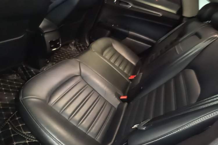 Used Ford Mondeo 2017 EcoBoost 180 Stylish Model Left Rear Seat