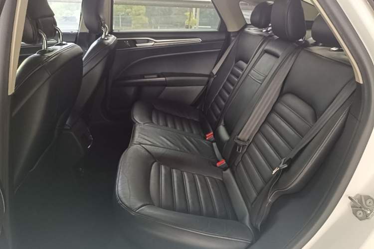 Used Ford Mondeo 2017 EcoBoost 180 Stylish Model Left Rear Seat
