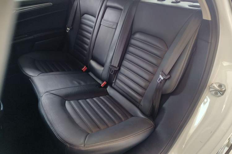 Used Ford Mondeo 2017 EcoBoost 180 Stylish Model Left Rear Seat