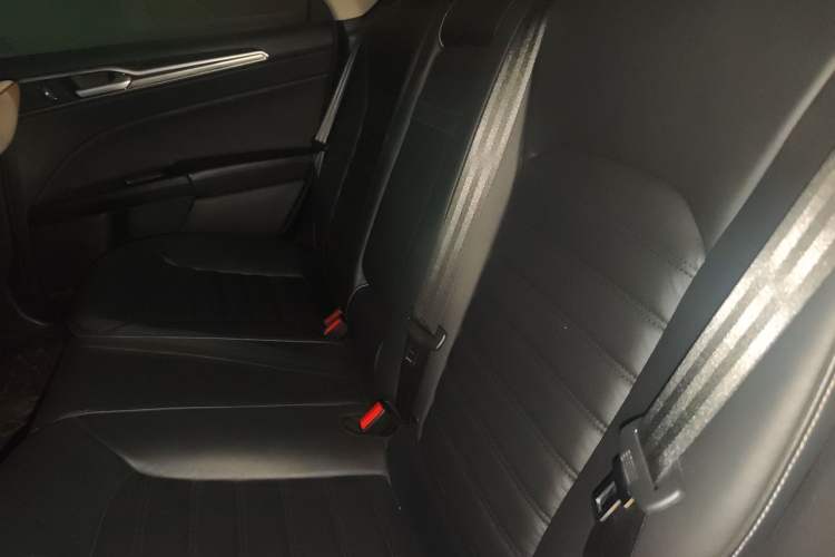 Used Ford Mondeo 2017 EcoBoost 180 Stylish Model Left Rear Seat