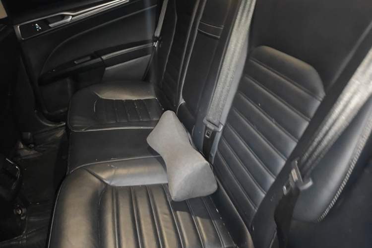 Used Ford Mondeo 2017 EcoBoost 180 Stylish Model Left Rear Seat