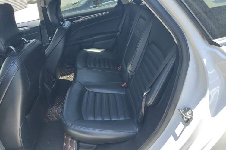 Used Ford Mondeo 2017 EcoBoost 180 Stylish Model Left Rear Seat