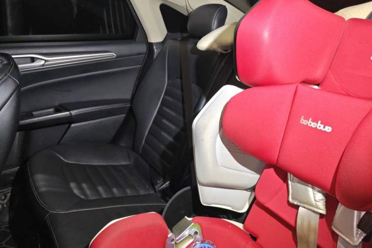 Used Ford Mondeo 2017 EcoBoost 200 Stylish Model Left Rear Seat
