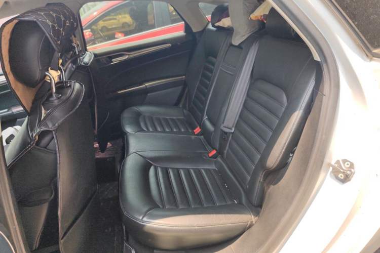 Used Ford Mondeo 2017 EcoBoost 180 Stylish Model Left Rear Seat