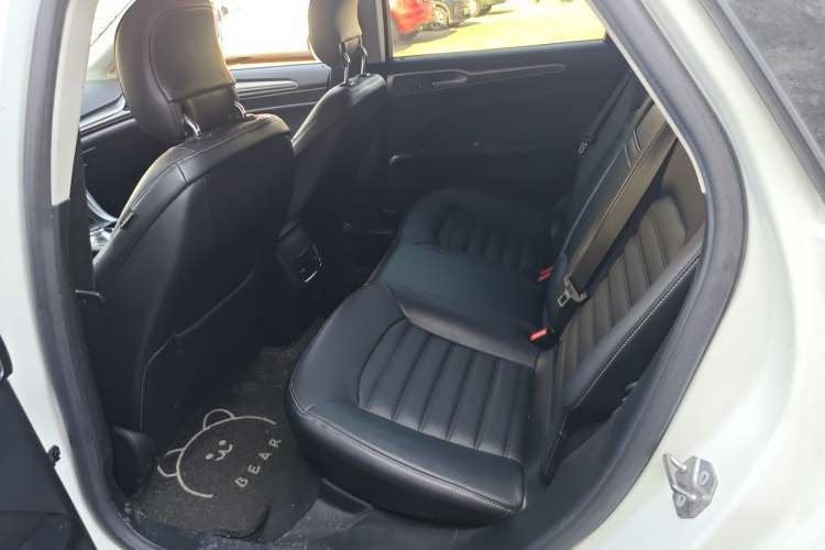 Used Ford Mondeo 2017 EcoBoost 180 Stylish Model Left Rear Seat