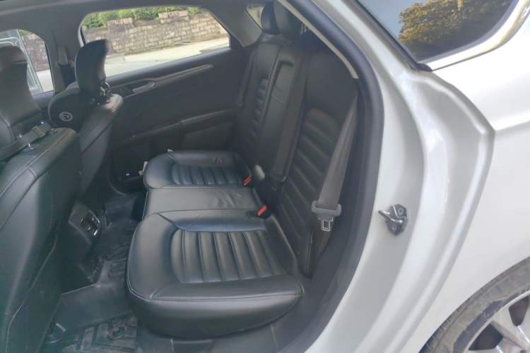 Used Ford Mondeo 2017 EcoBoost 180 Stylish Model Left Rear Seat