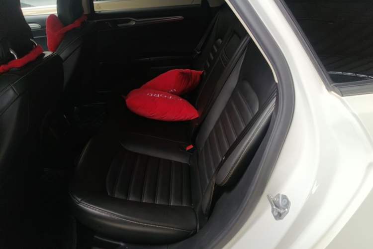 Used Ford Mondeo 2017 EcoBoost 180 Stylish Model Left Rear Seat