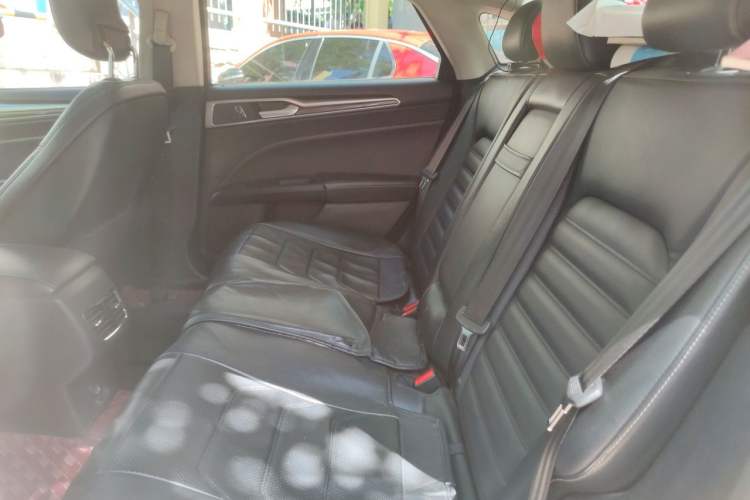 Used Ford Mondeo 2017 EcoBoost 180 Stylish Model Left Rear Seat