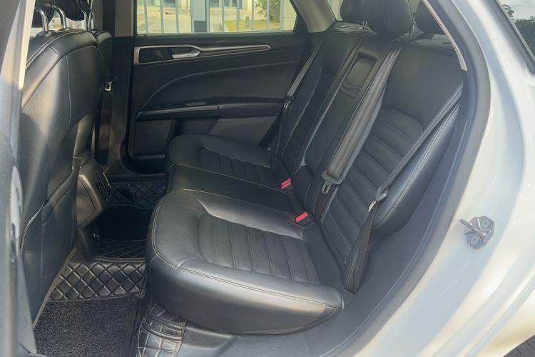 Used Ford Mondeo 2017 EcoBoost 180 Stylish Model Left Rear Seat