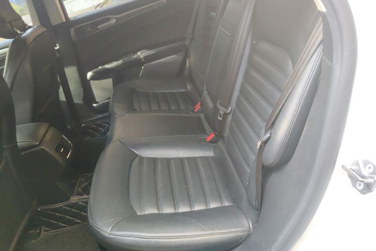Used Ford Mondeo 2017 EcoBoost 200 Stylish Model Left Rear Seat