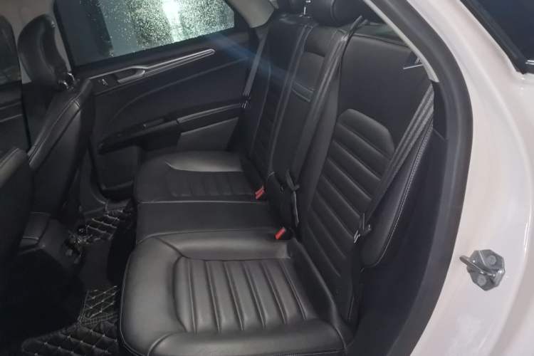 Used Ford Mondeo 2017 EcoBoost 200 Stylish Model Left Rear Seat