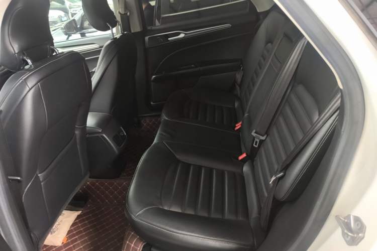 Used Ford Mondeo 2017 EcoBoost 200 Stylish Model Left Rear Seat