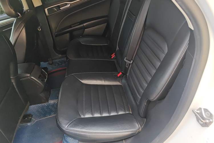 Used Ford Mondeo 2017 EcoBoost 180 Stylish Model Left Rear Seat
