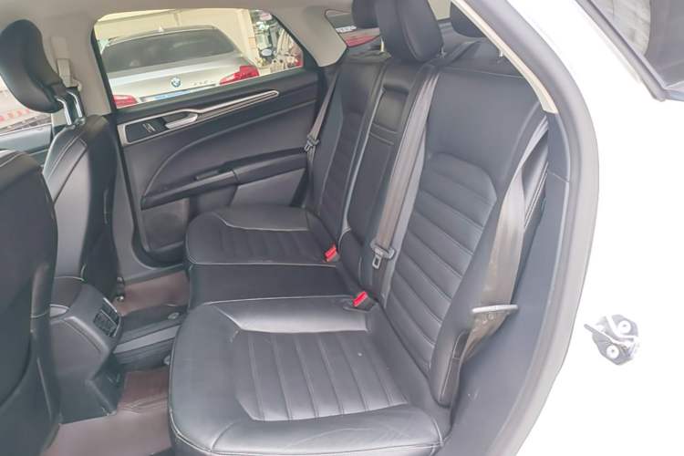 Used Ford Mondeo 2017 EcoBoost 180 Stylish Model Left Rear Seat