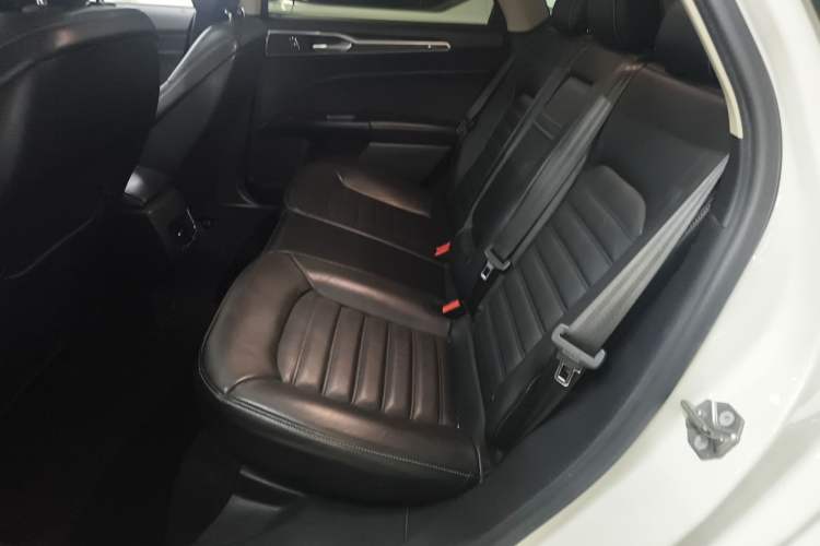 Used Ford Mondeo 2017 EcoBoost 200 Stylish Model Left Rear Seat