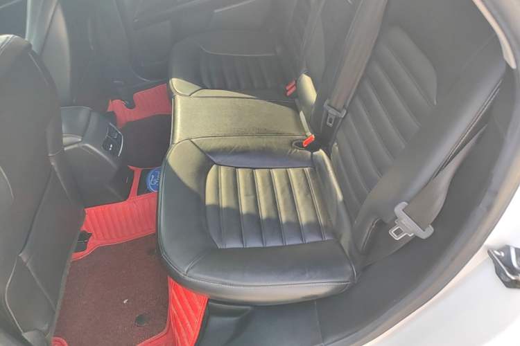 Used Ford Mondeo 2017 EcoBoost 200 Stylish Model Left Rear Seat