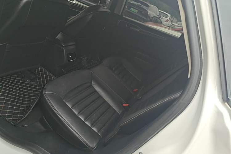 Used Ford Mondeo 2017 EcoBoost 180 Stylish Model Left Rear Seat