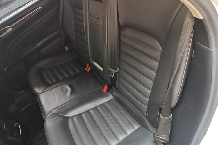 Used Ford Mondeo 2017 2.0L HEV ZhiZun Flagship Version Left Rear Seat