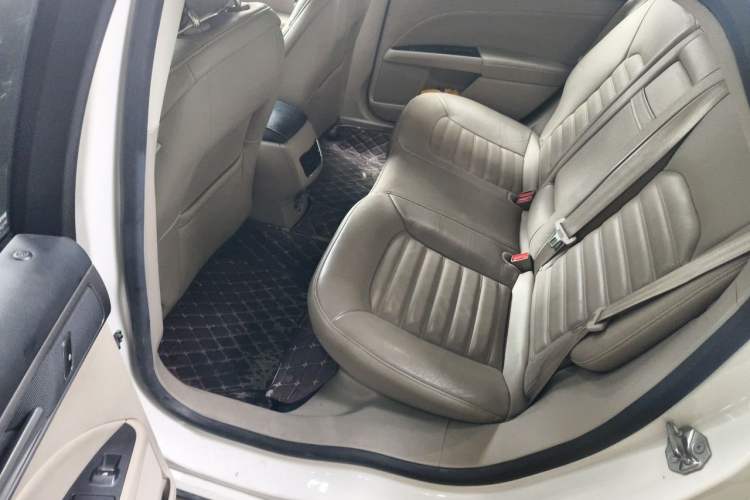 Used Ford Mondeo 2017 EcoBoost 180 Stylish Model Left Rear Seat