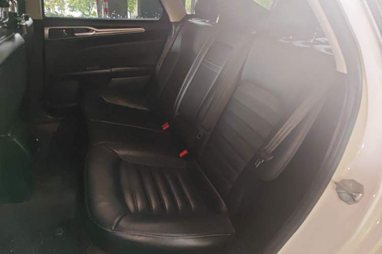 Used Ford Mondeo 2017 EcoBoost 180 Stylish Model Left Rear Seat