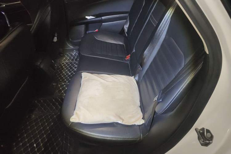Used Ford Mondeo 2017 EcoBoost 200 Stylish Model Left Rear Seat