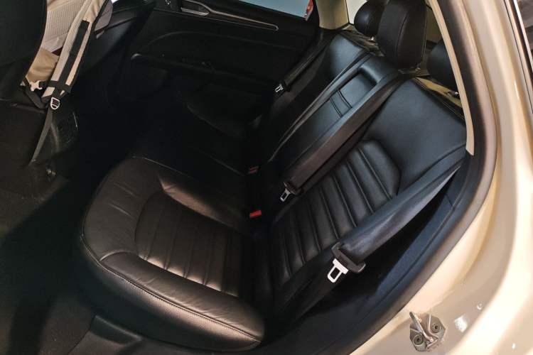 Used Ford Mondeo 2017 EcoBoost 180 Stylish Model Left Rear Seat