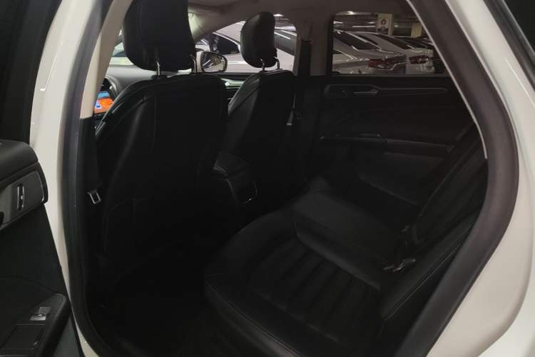 Used Ford Mondeo 2017 EcoBoost 180 Stylish Model Left Rear Seat