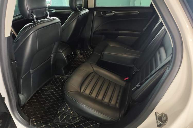 Used Ford Mondeo 2017 EcoBoost 200 Luxury Model Left Rear Seat