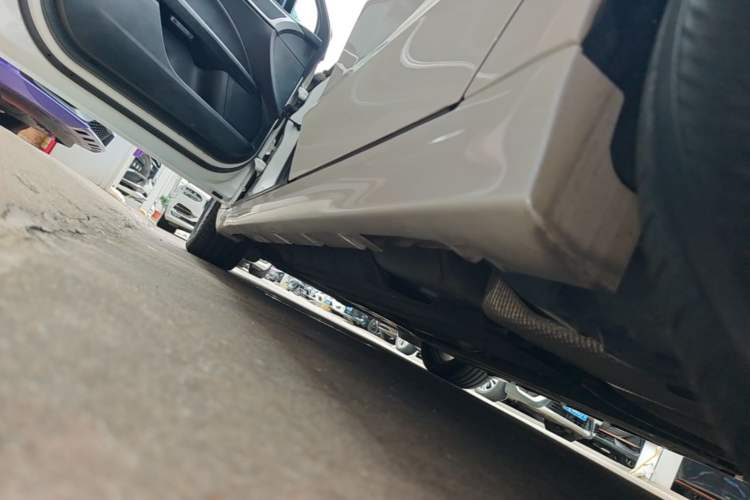 Used Ford Mondeo 2017 EcoBoost 200 Stylish Model Left Side Sill