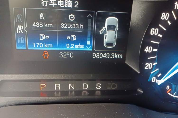 Used Ford Mondeo 2017 EcoBoost 180 Stylish Model Odometer Close Up