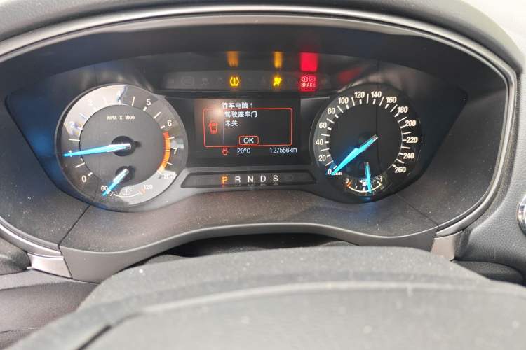 Used Ford Mondeo 2017 EcoBoost 180 Stylish Model Odometer Close Up