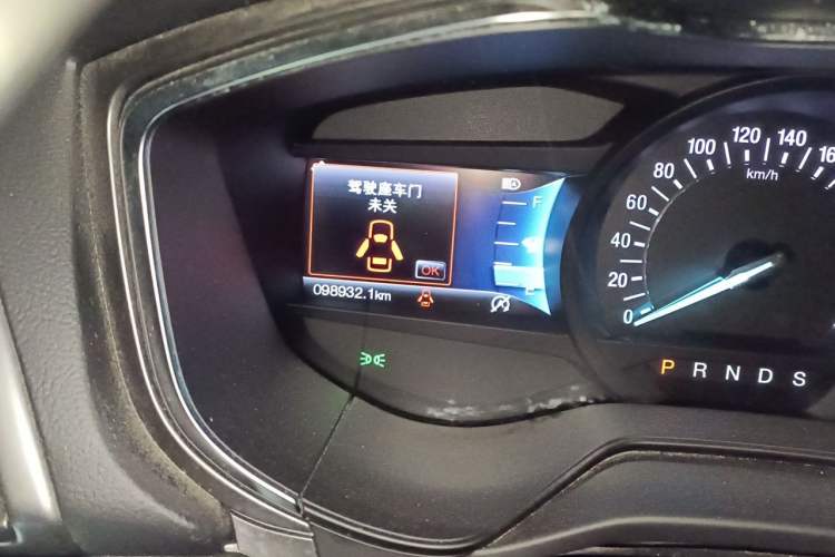 Used Ford Mondeo 2017 EcoBoost 180 Luxury Model Odometer Close Up