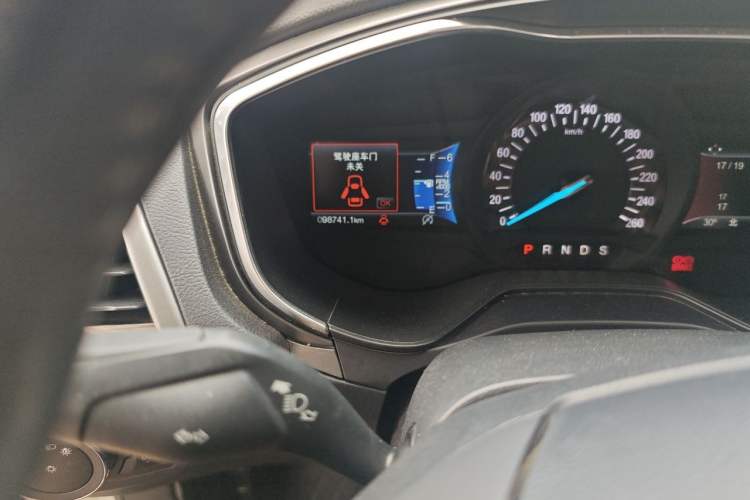 Used Ford Mondeo 2017 EcoBoost 200 Luxury Model Odometer Close Up