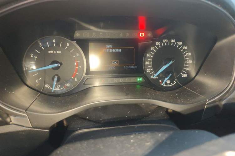 Used Ford Mondeo 2017 EcoBoost 180 Stylish Model Odometer Close Up