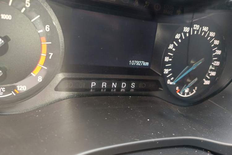 Used Ford Mondeo 2017 EcoBoost 180 Stylish Model Odometer Close Up