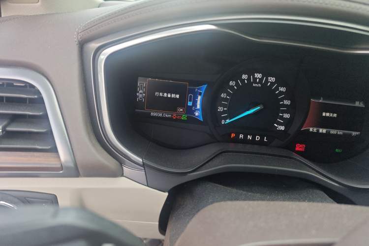 Used Ford Mondeo 2017 2.0L HEV ZhiZun Flagship Version Odometer Close Up