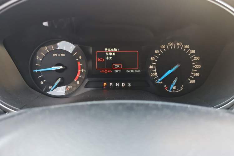 Used Ford Mondeo 2017 EcoBoost 180 Stylish Model Odometer Close Up