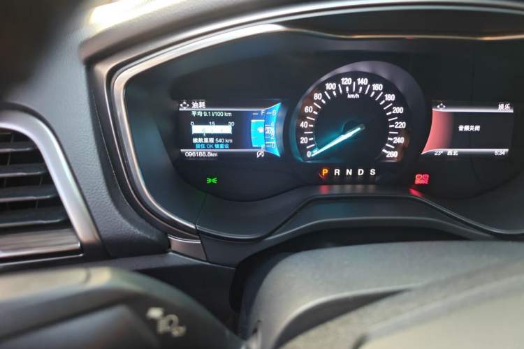 Used Ford Mondeo 2017 EcoBoost 200 Luxury Model Odometer Close Up