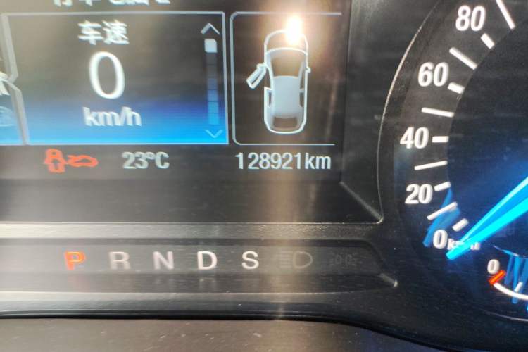 Used Ford Mondeo 2017 EcoBoost 180 Stylish Model Odometer Close Up