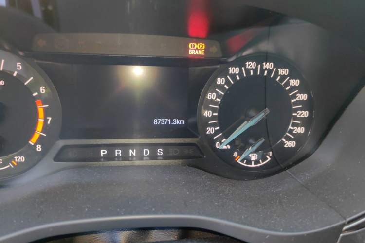 Used Ford Mondeo 2017 EcoBoost 180 Stylish Model Odometer Close Up