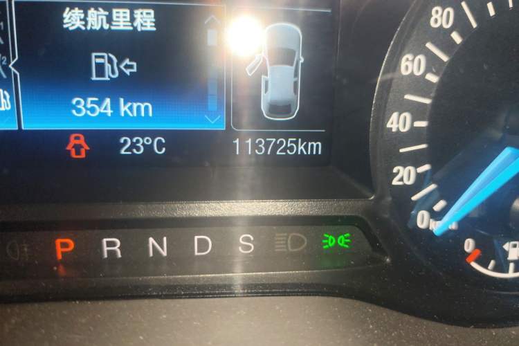 Used Ford Mondeo 2017 EcoBoost 180 Stylish Model Odometer Close Up