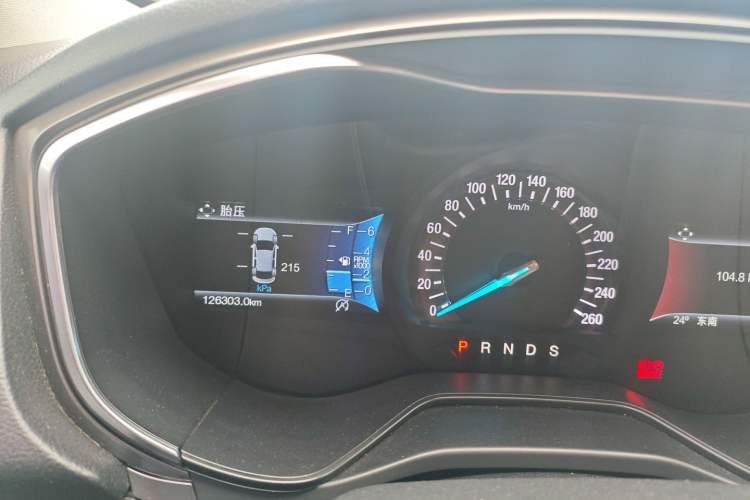 Used Ford Mondeo 2017 EcoBoost 180 Luxury Model Odometer Close Up