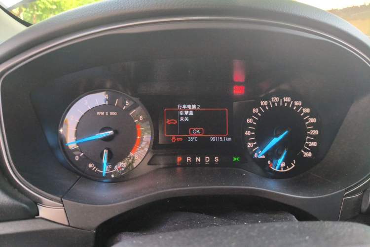 Used Ford Mondeo 2017 EcoBoost 180 Stylish Model Odometer Close Up