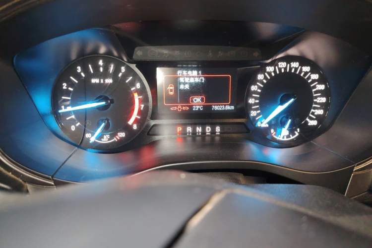 Used Ford Mondeo 2017 Restyled EcoBoost 200 Fashion Edition Odometer Close Up